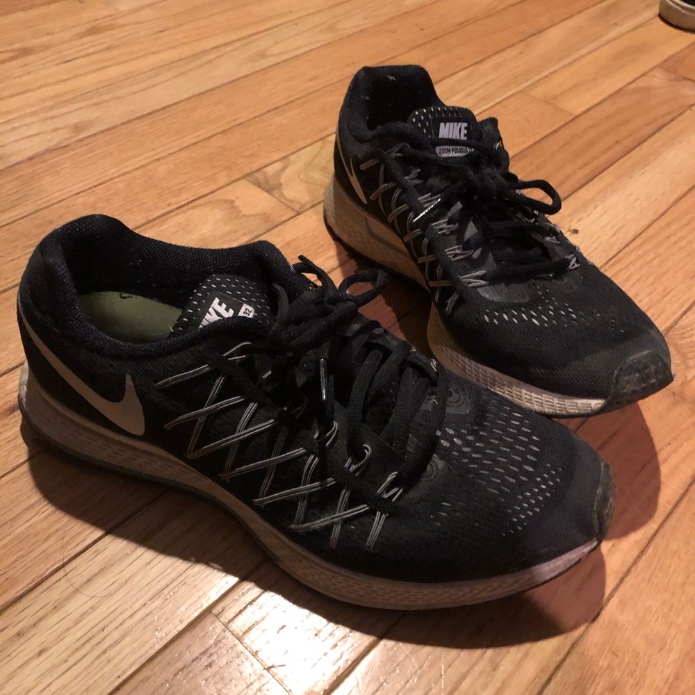 Nike Sneakers Size 9